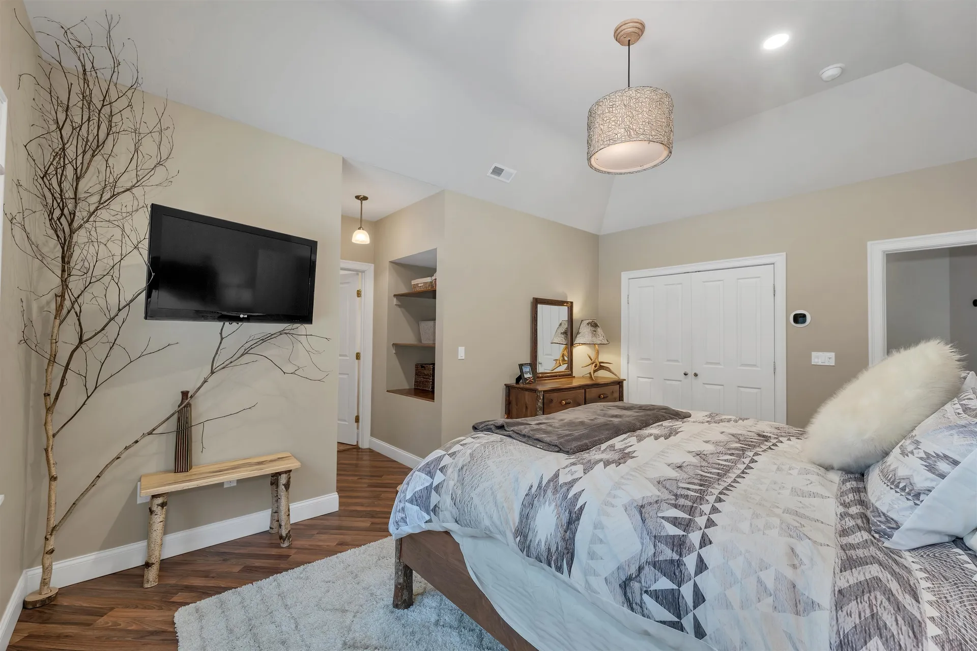 41 Regis Road Laconia NH 03246
