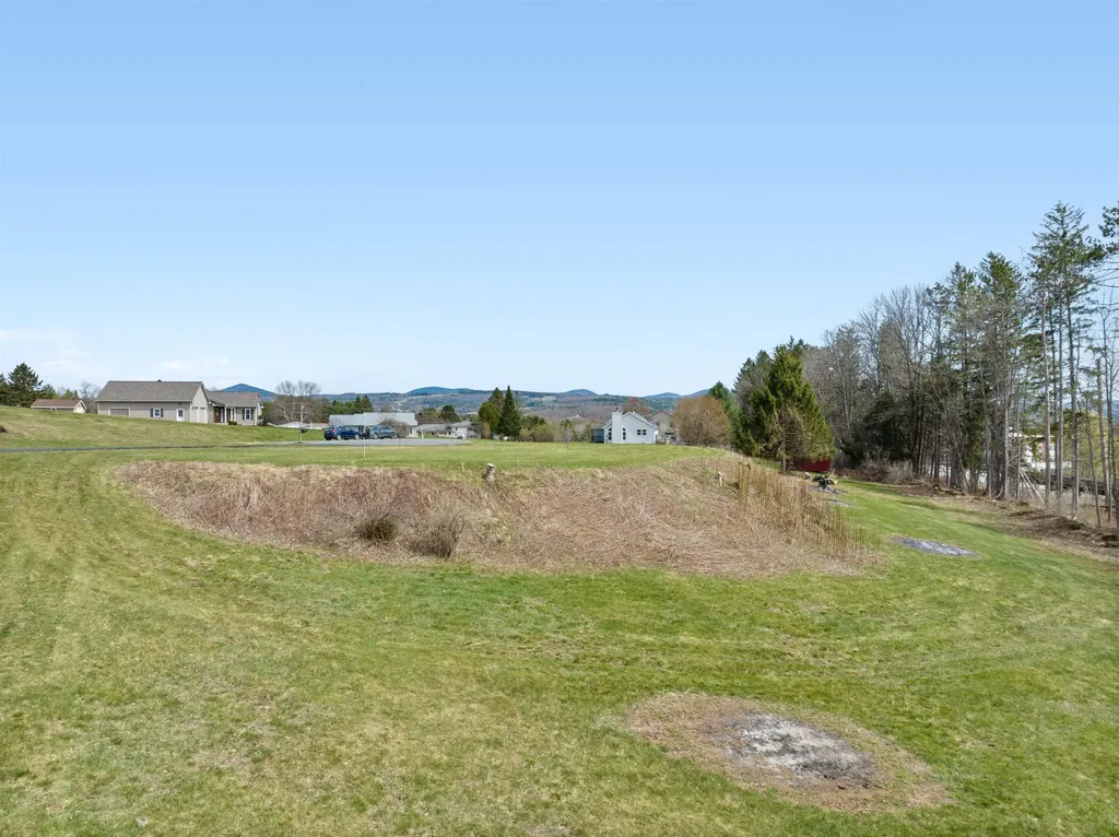 00 Buena Vista Circle Barre Town VT 05641