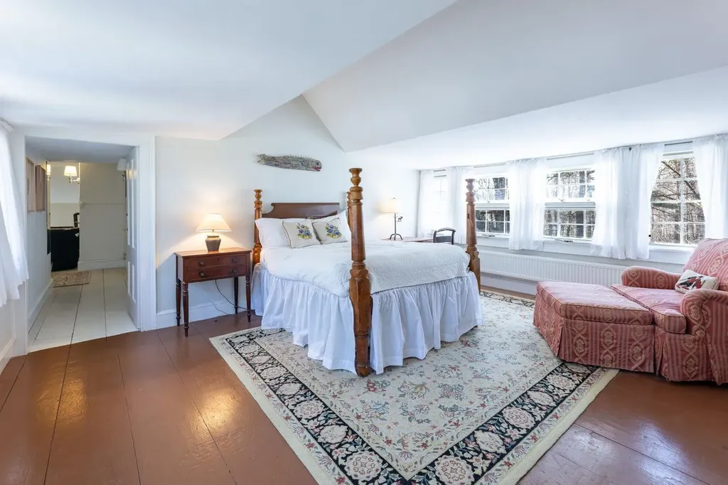 521 Washington Hill Road Tamworth NH 03817