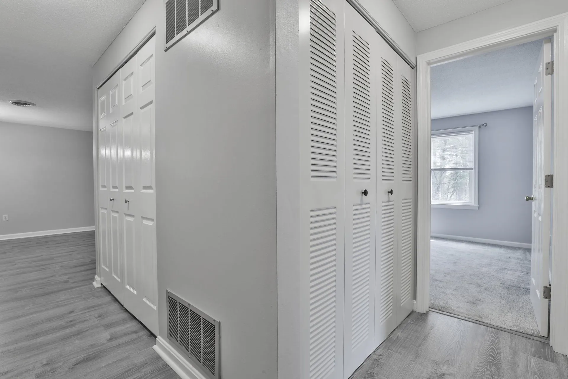 6 Mayfair Lane Nashua NH 03063