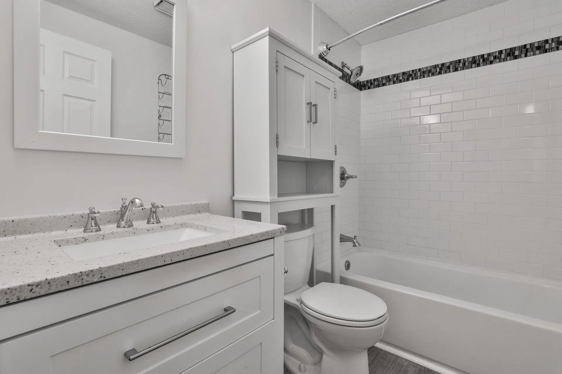 6 Mayfair Lane Nashua NH 03063
