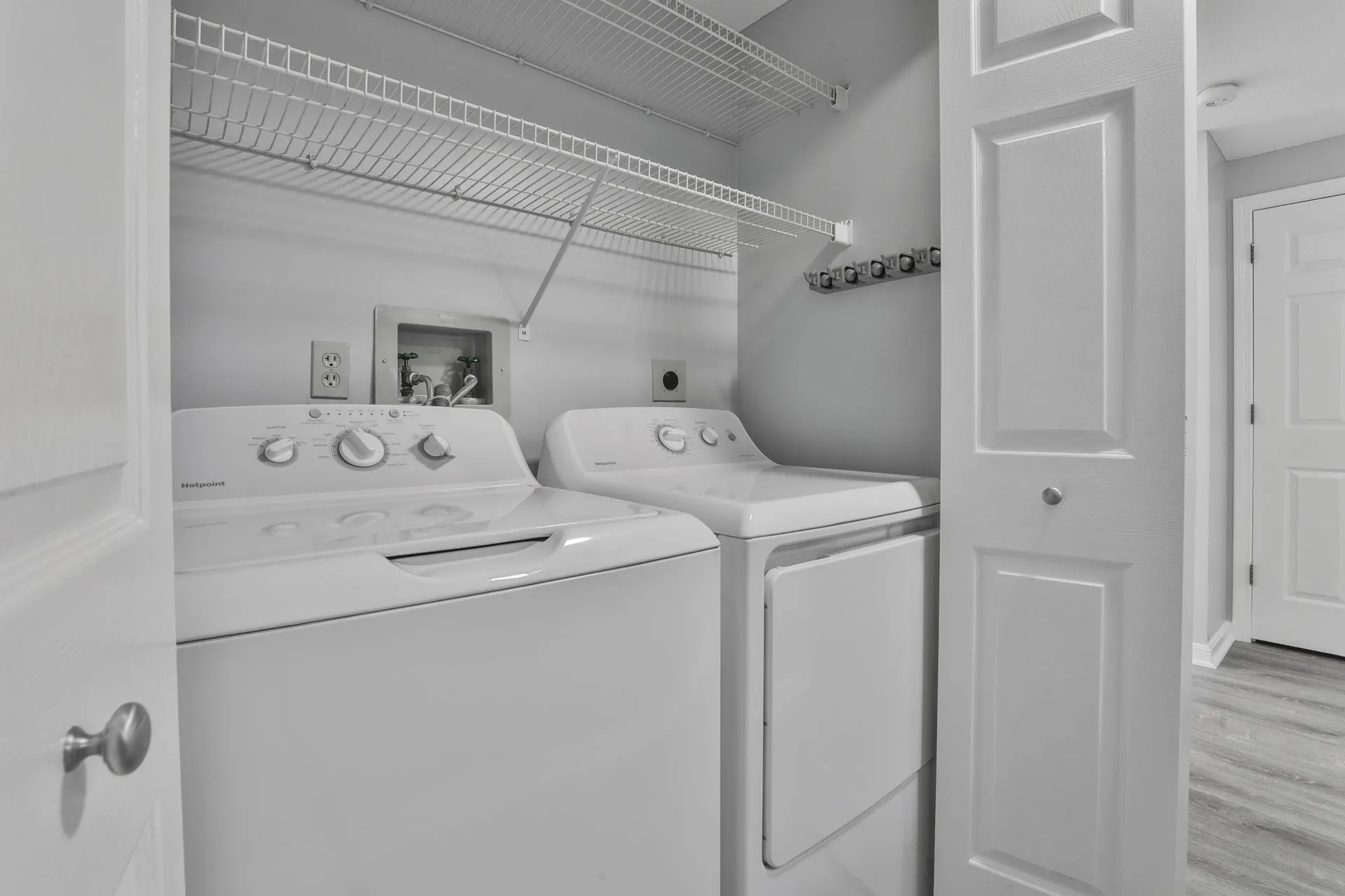 6 Mayfair Lane Nashua NH 03063