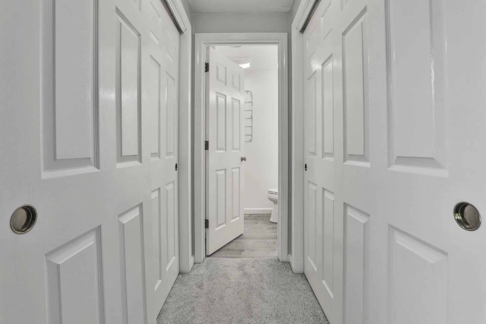6 Mayfair Lane Nashua NH 03063