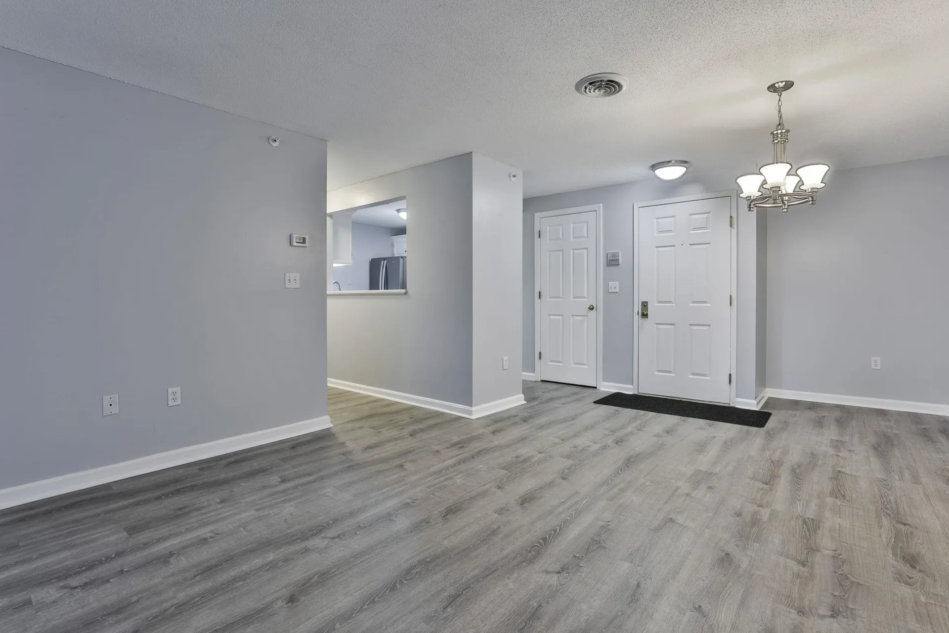 6 Mayfair Lane Nashua NH 03063