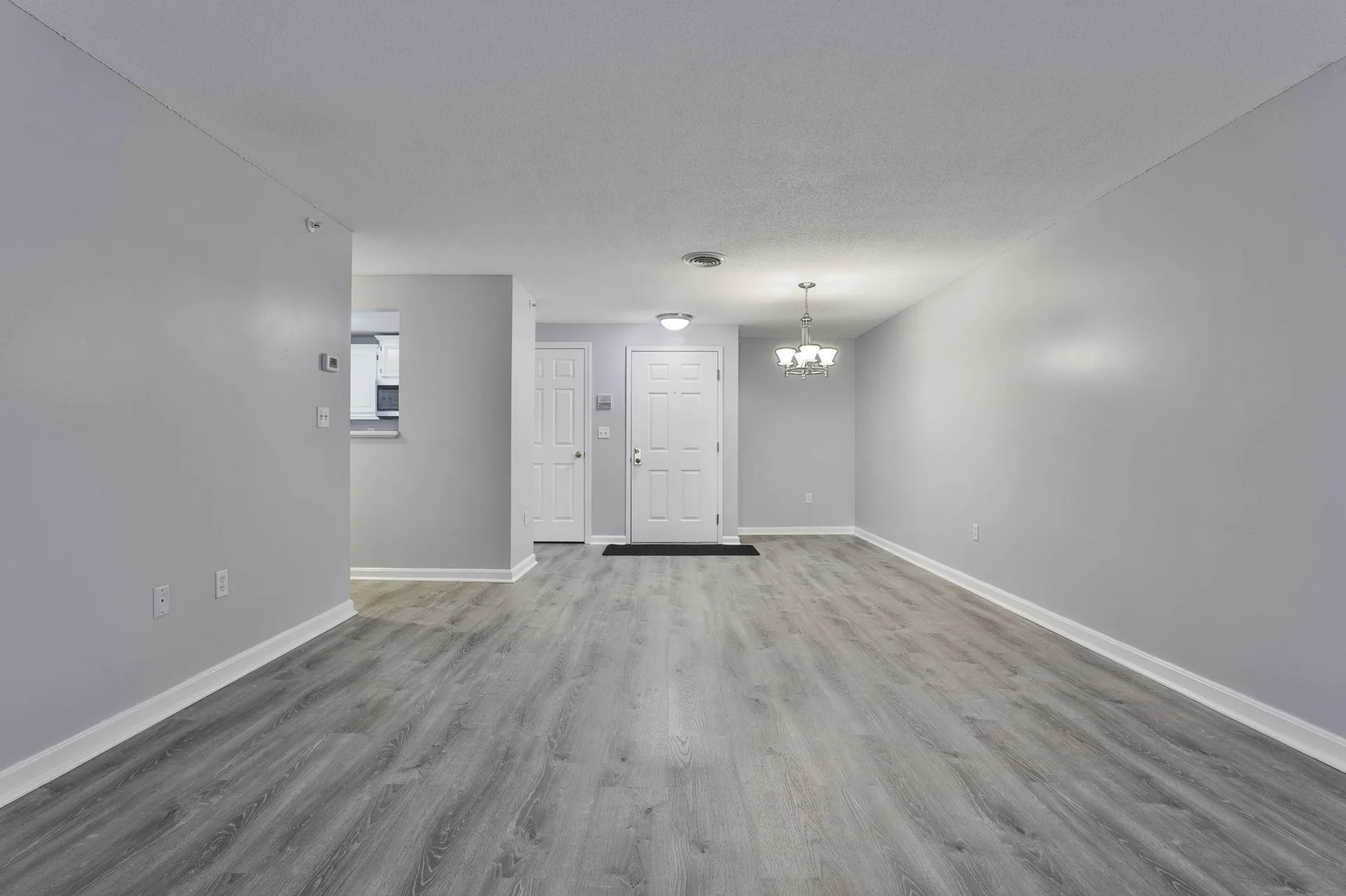 6 Mayfair Lane Nashua NH 03063