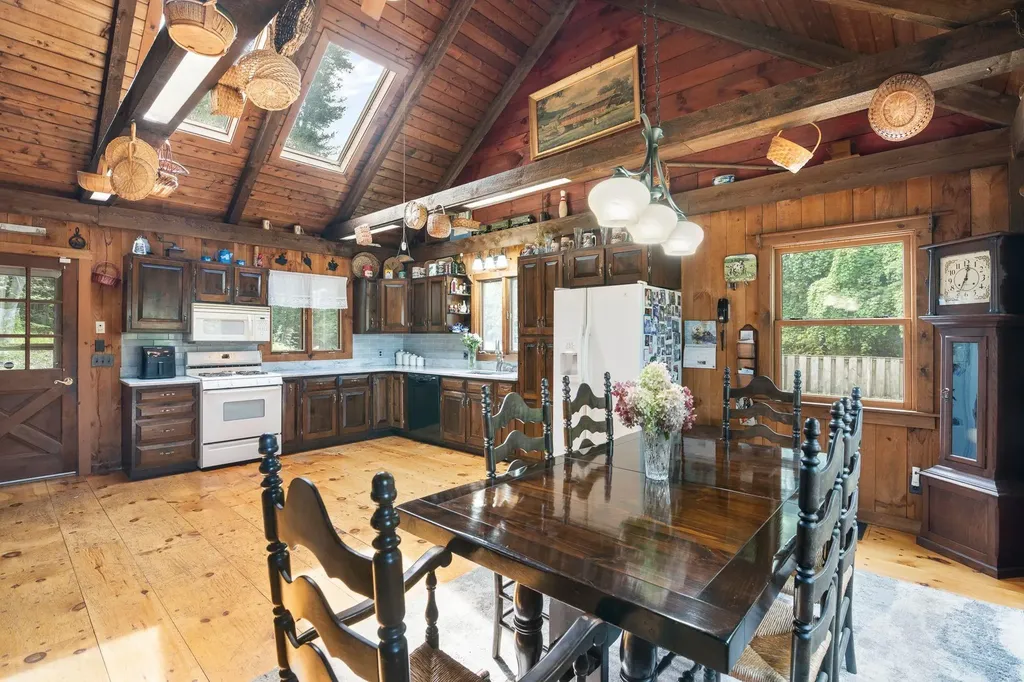 49 Oles Drive Guilford VT 05301