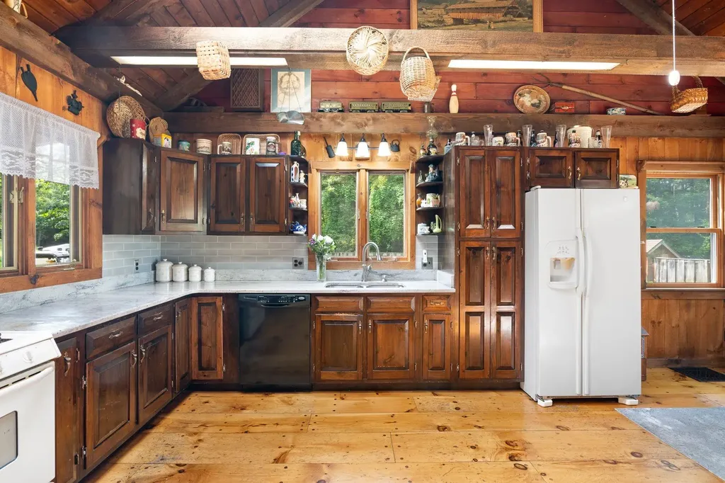 49 Oles Drive Guilford VT 05301