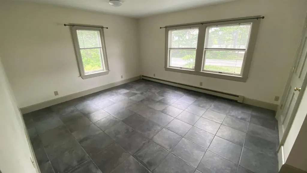 275-279 Mast Road Durham NH 03824