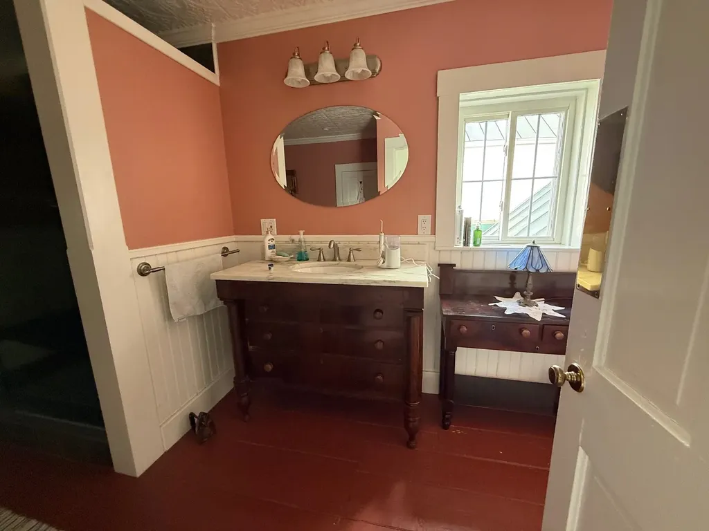 374 Corinth-topsham Road Topsham VT 05076