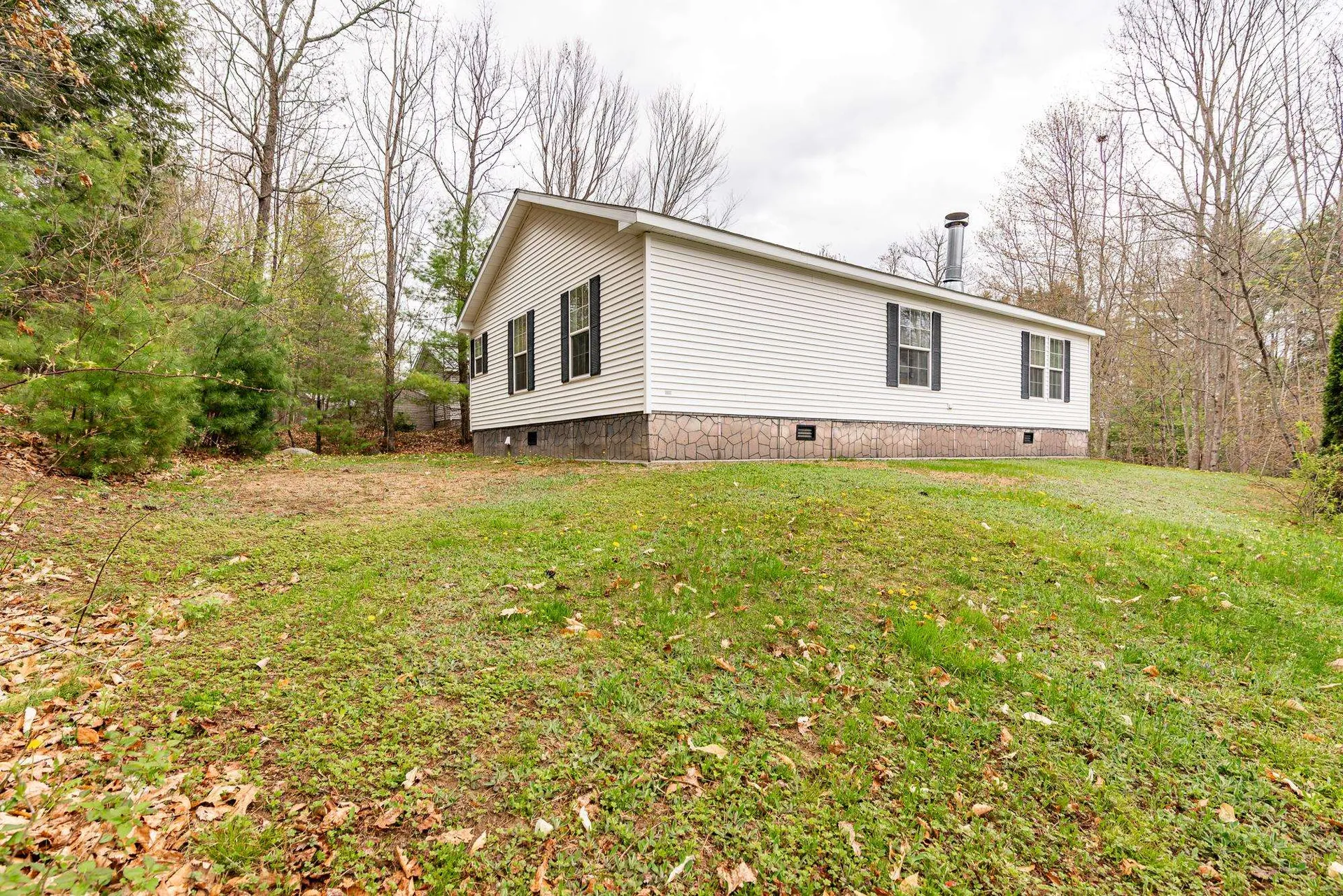 40 Ivy Lane Farmington NH 03835