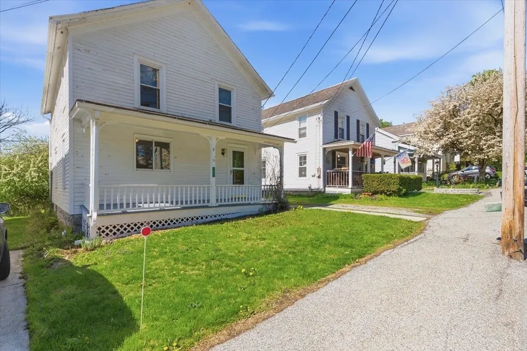 8 West Street Bennington VT 05257