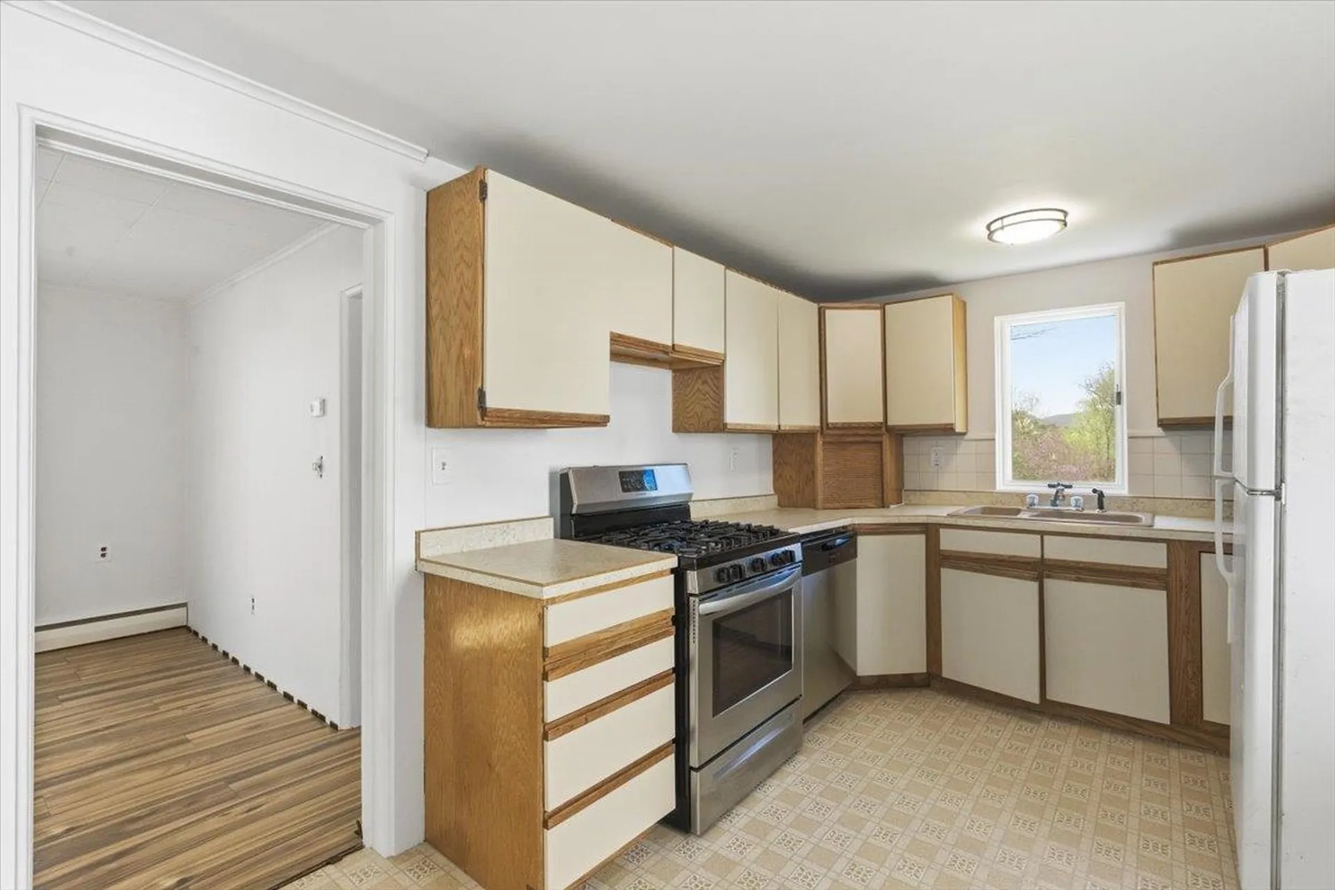 8 West Street Bennington VT 05257