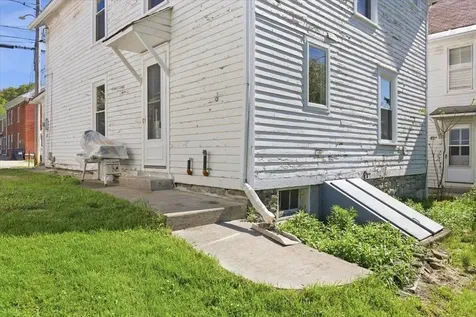 8 West Street Bennington VT 05257