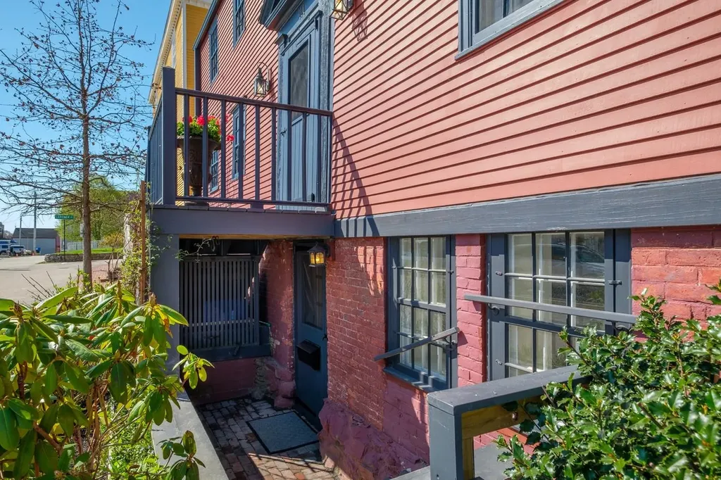 114 Mechanic Street Portsmouth NH 03801