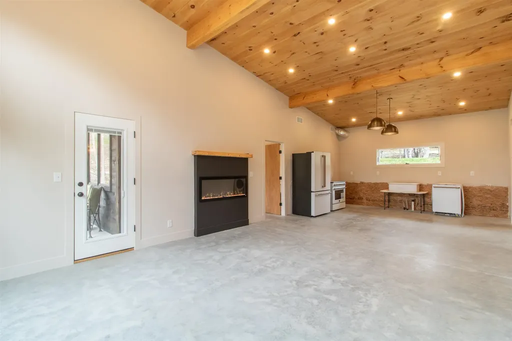 14 Aikins Drive Jay VT 05859