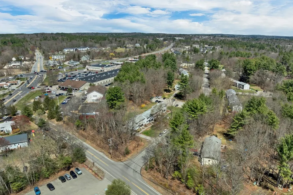 52 Boulder Drive Londonderry NH 03053