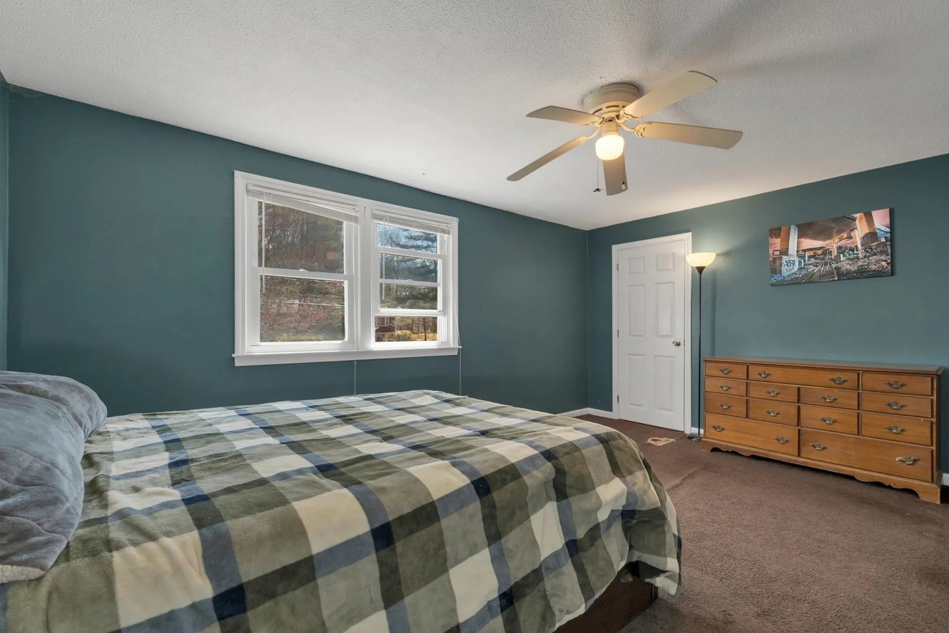 52 Boulder Drive Londonderry NH 03053