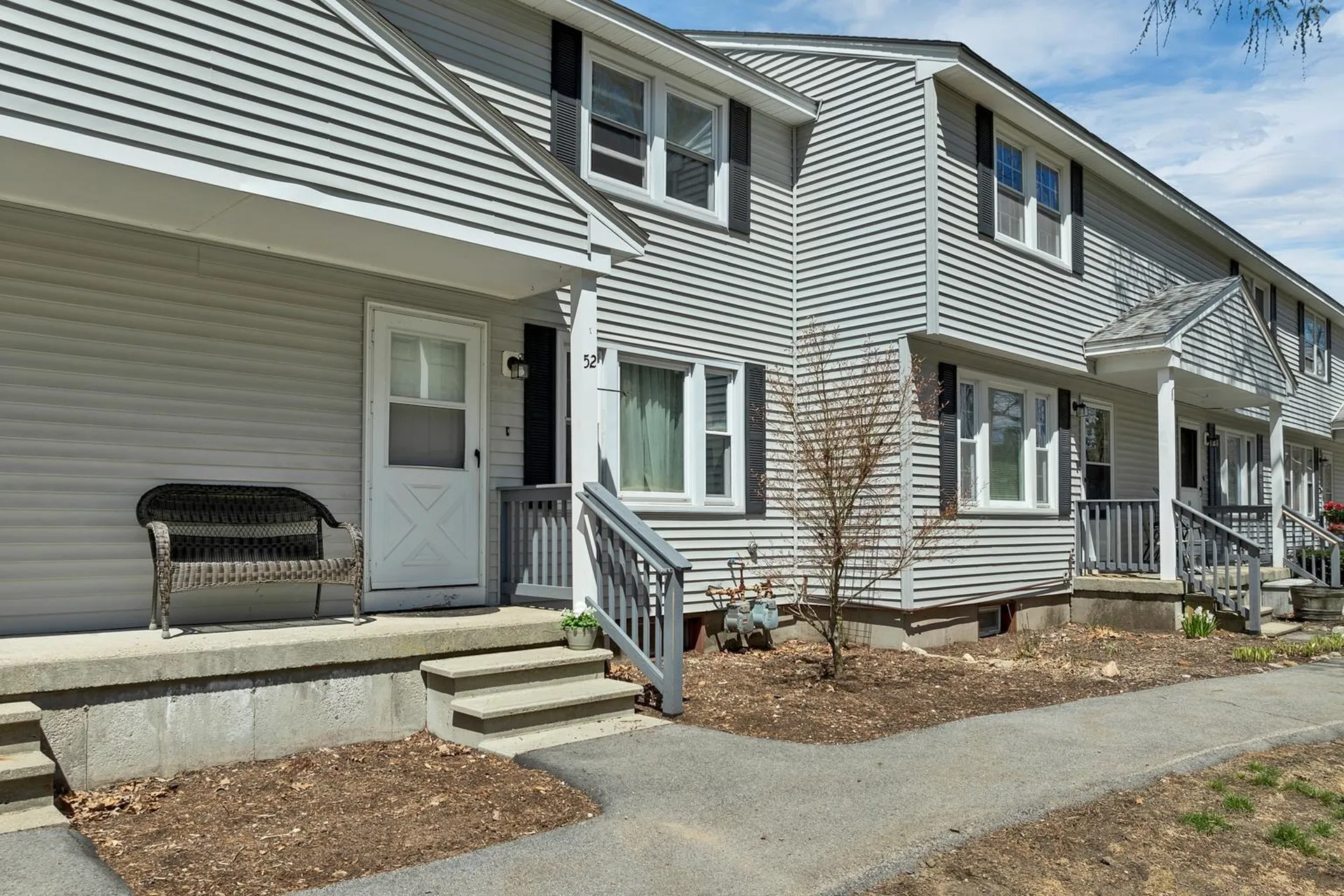 52 Boulder Drive Londonderry NH 03053