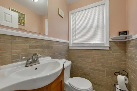 52 Boulder Drive Londonderry NH 03053
