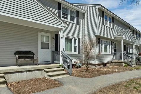 52 Boulder Drive Londonderry NH 03053