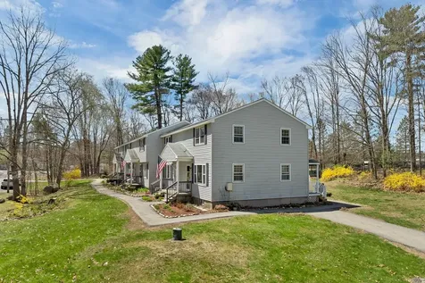 52 Boulder Drive Londonderry NH 03053