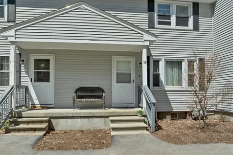 52 Boulder Drive Londonderry NH 03053