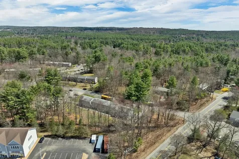 52 Boulder Drive Londonderry NH 03053