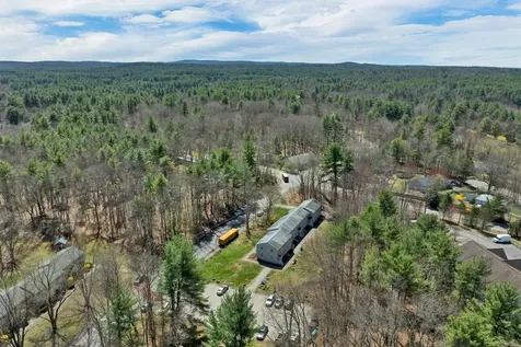 52 Boulder Drive Londonderry NH 03053
