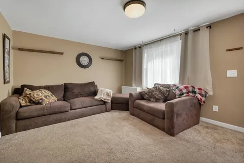 52 Boulder Drive Londonderry NH 03053