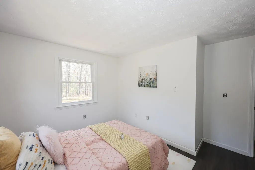 6 Shady Lane Londonderry NH 03053