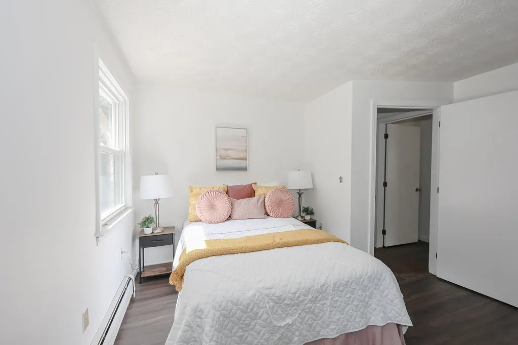 6 Shady Lane Londonderry NH 03053
