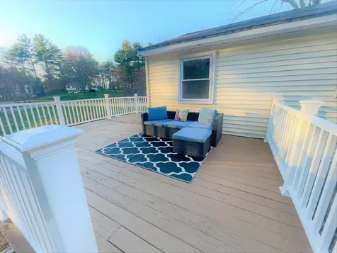 6 Shady Lane Londonderry NH 03053