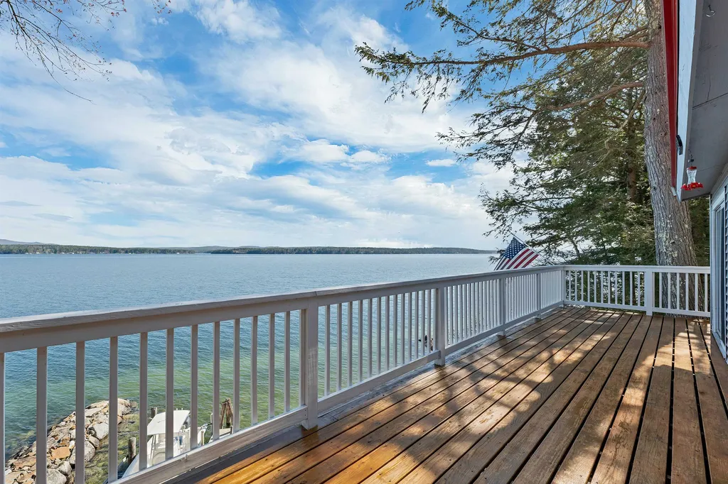 878 Rattlesnake Island Alton NH 03810