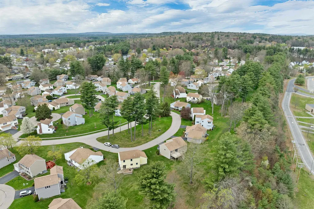 12 Fitzpatrick Circle Nashua NH 03063