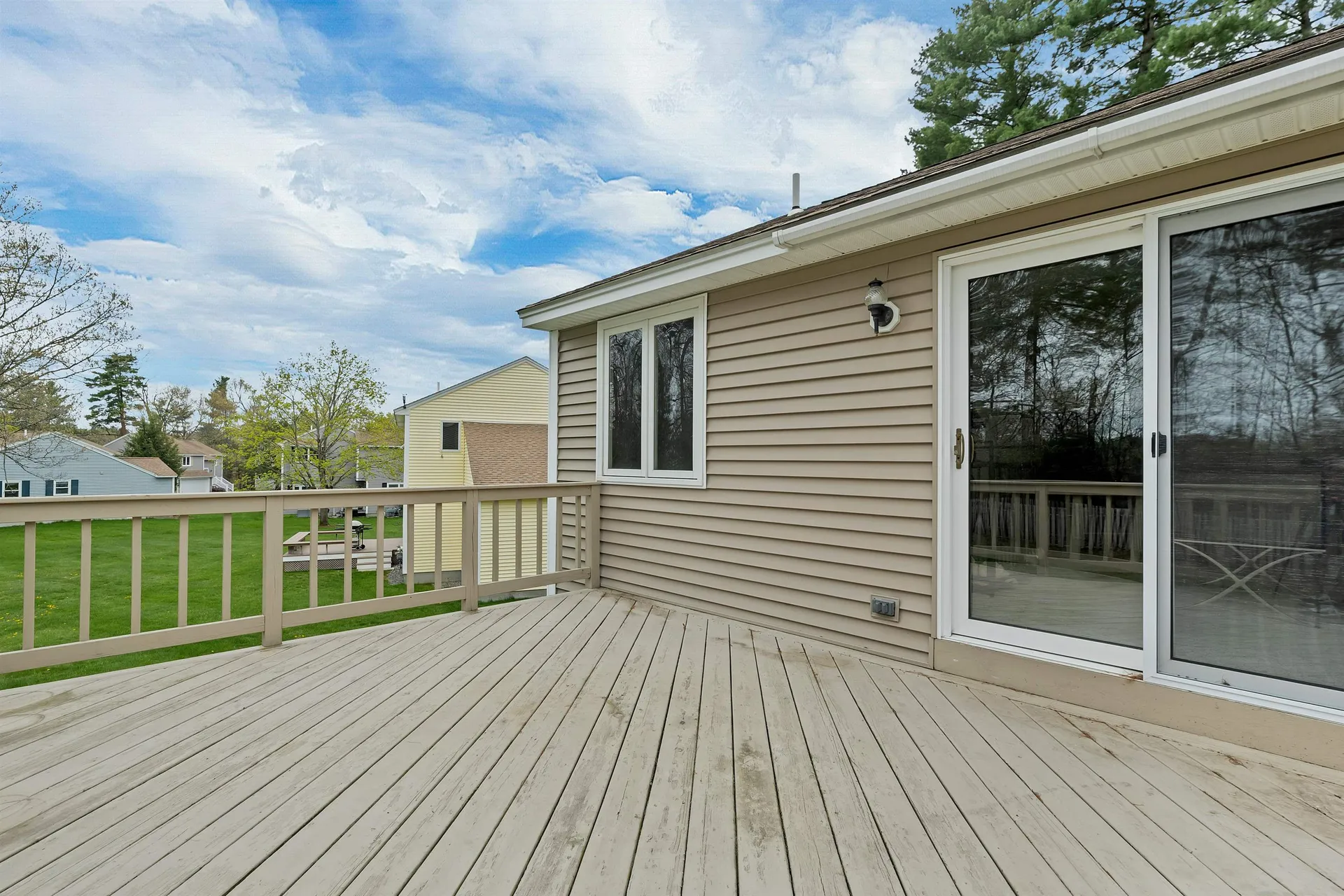 12 Fitzpatrick Circle Nashua NH 03063