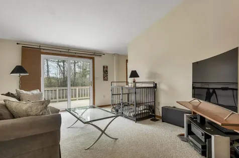 12 Fitzpatrick Circle Nashua NH 03063