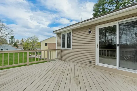 12 Fitzpatrick Circle Nashua NH 03063