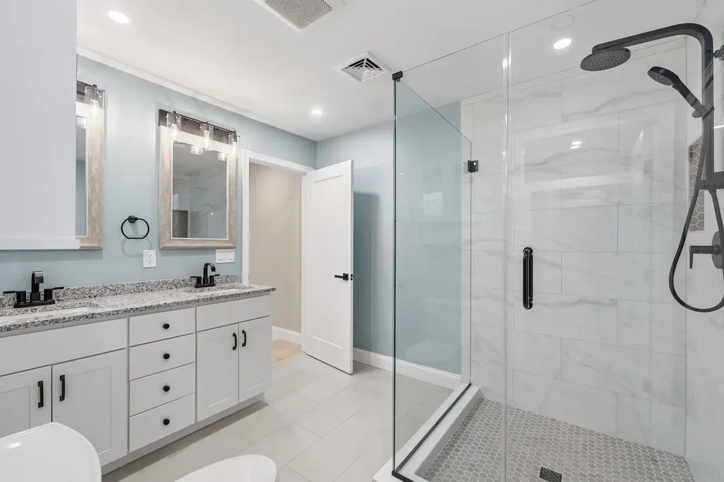 15 Walton Road Plaistow NH 03865