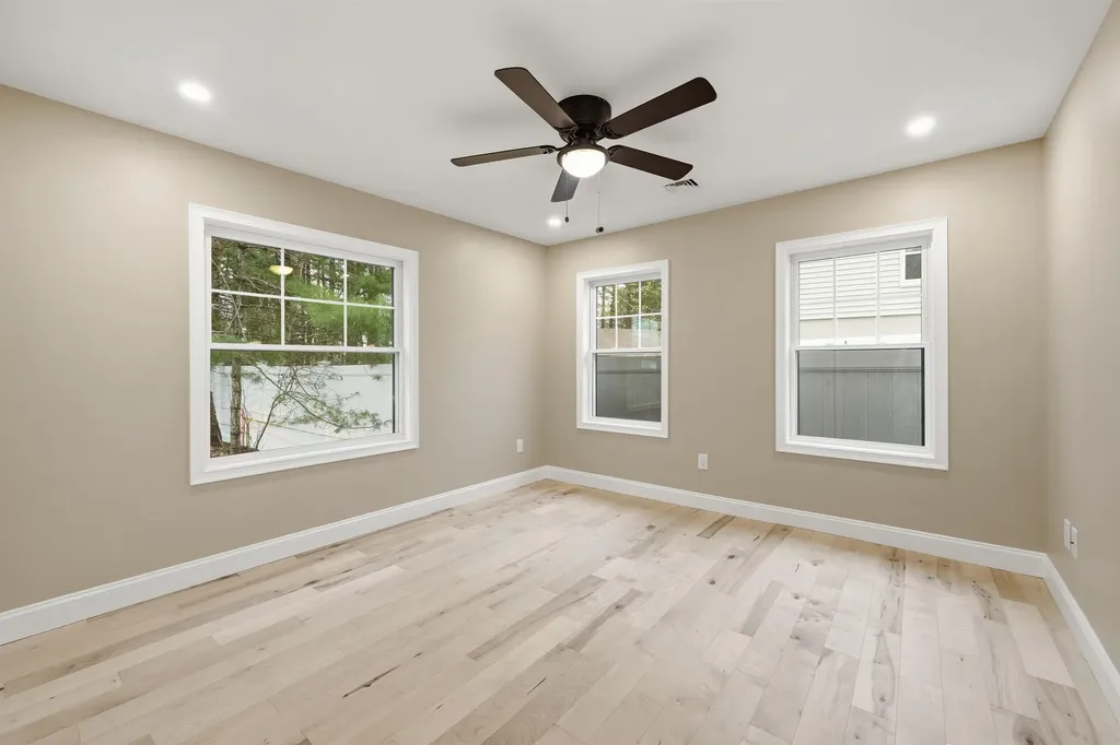 15 Walton Road Plaistow NH 03865