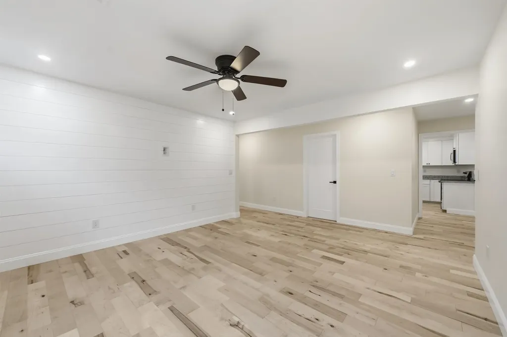 15 Walton Road Plaistow NH 03865