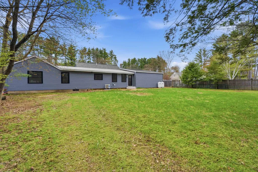 15 Walton Road Plaistow NH 03865