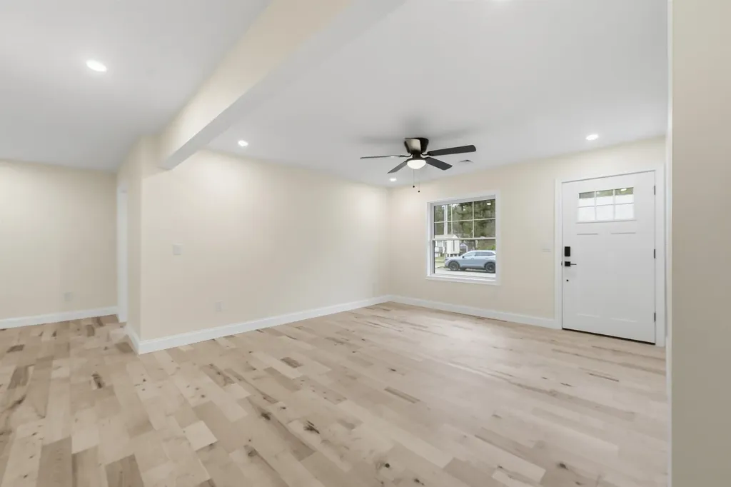 15 Walton Road Plaistow NH 03865