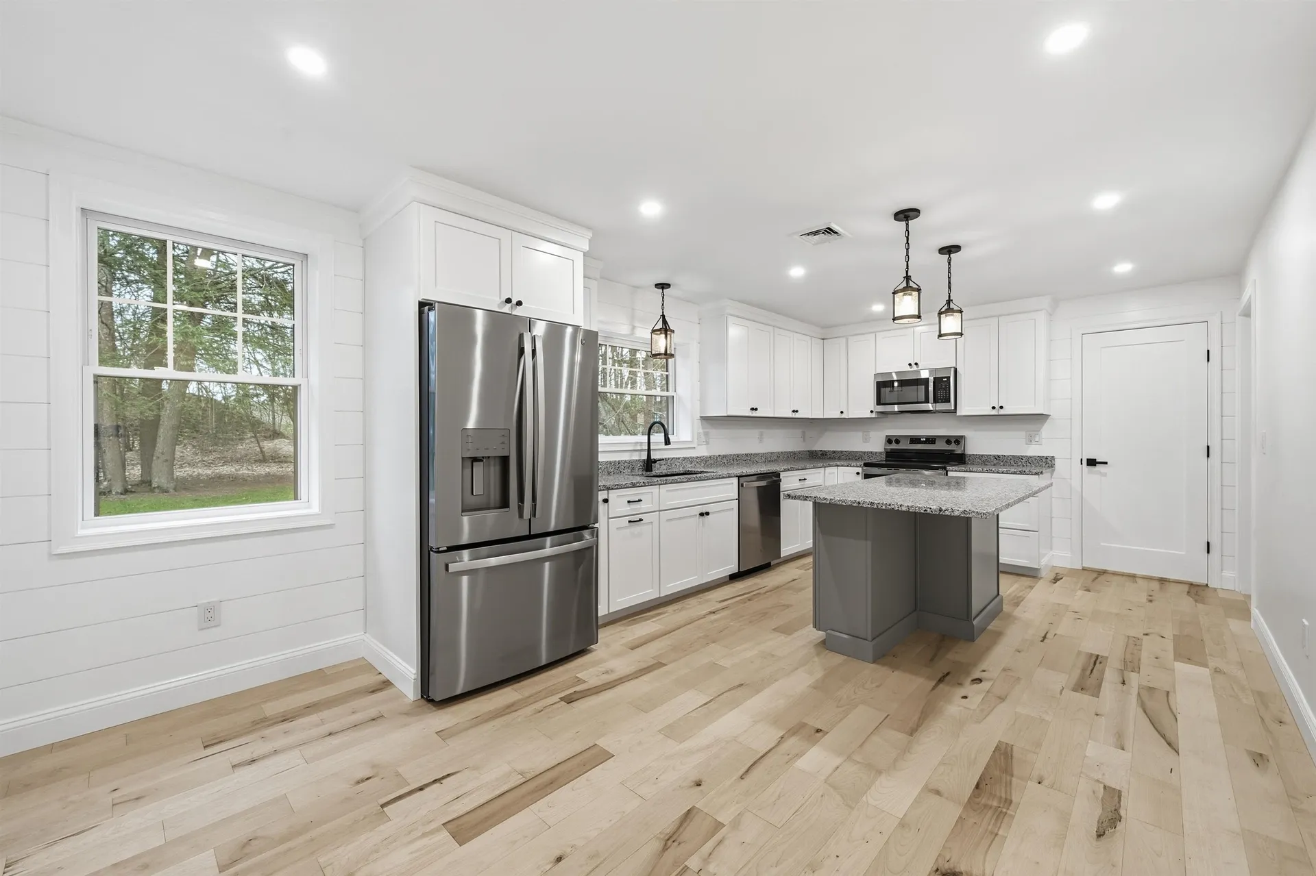15 Walton Road Plaistow NH 03865