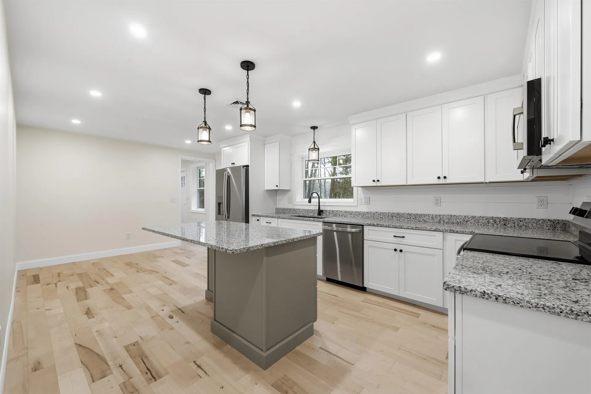 15 Walton Road Plaistow NH 03865