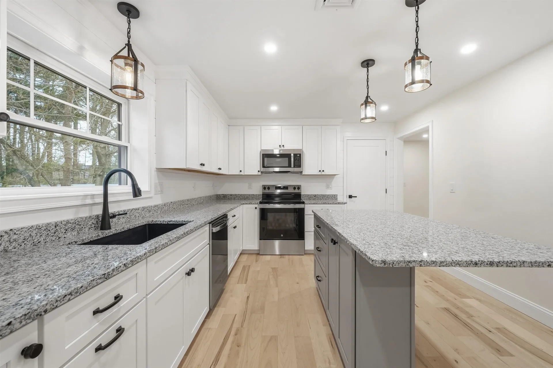 15 Walton Road Plaistow NH 03865