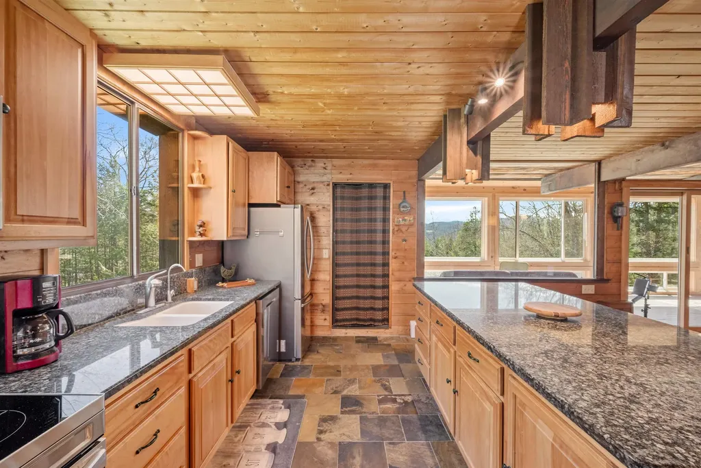 543 Vulture Mountain Road Stockbridge VT 05772