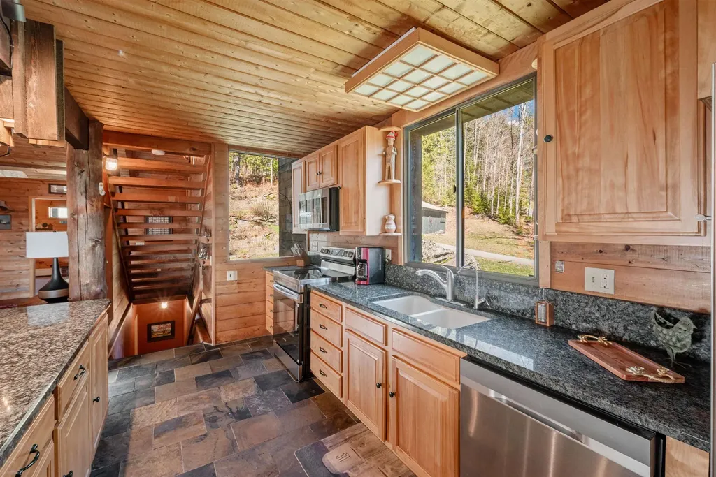 543 Vulture Mountain Road Stockbridge VT 05772