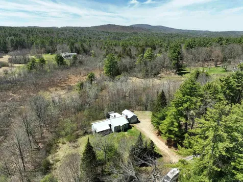 149 Peterborough Road Hancock NH 03449