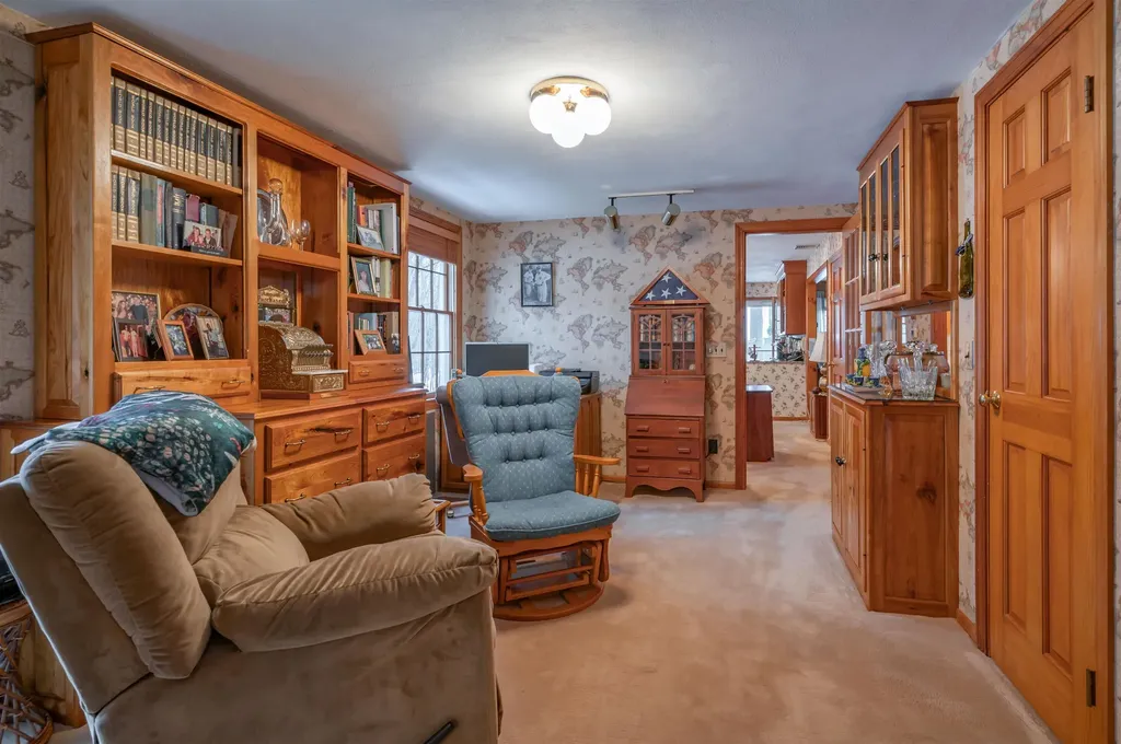 226 Amesbury Road Kensington NH 03833