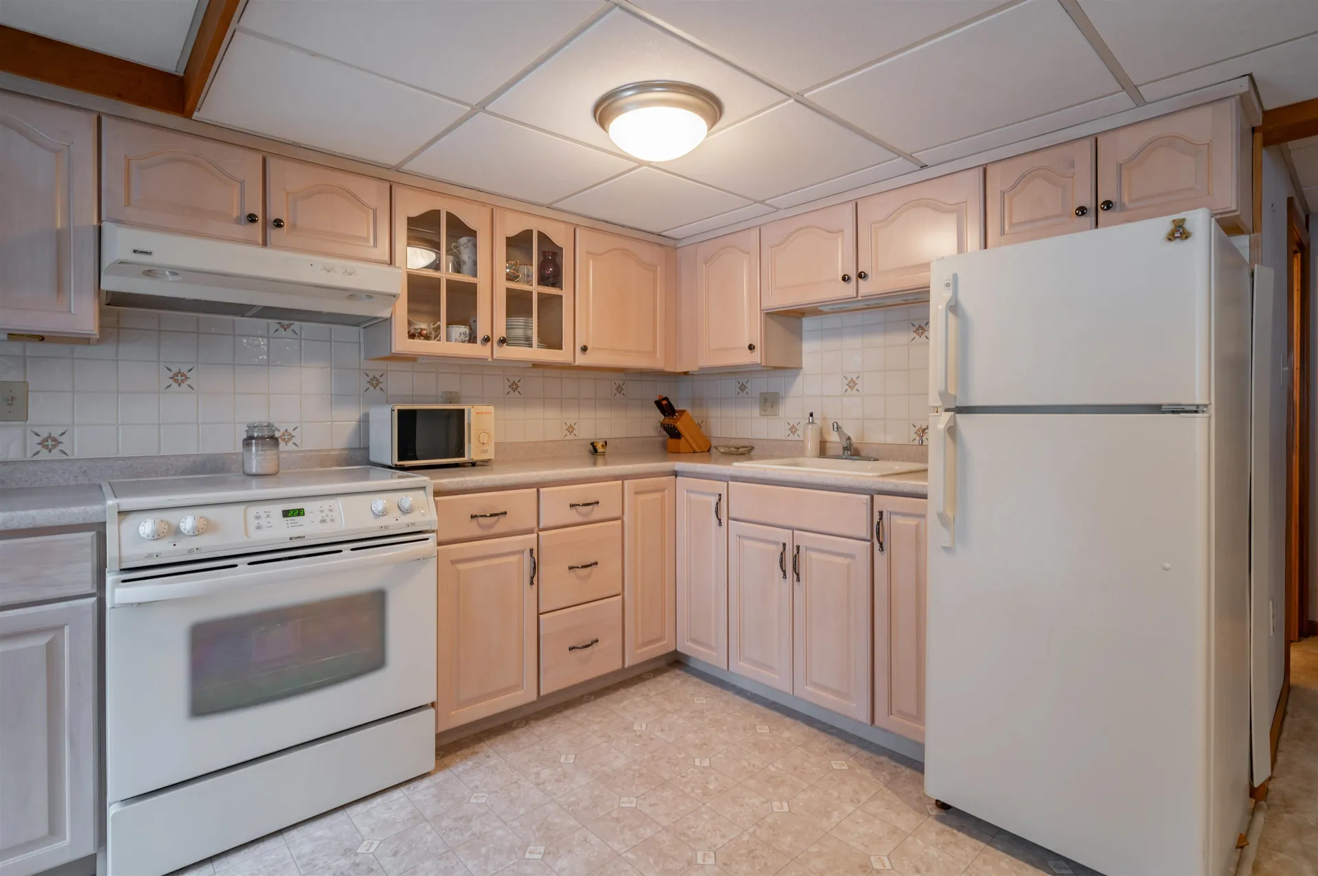 226 Amesbury Road Kensington NH 03833